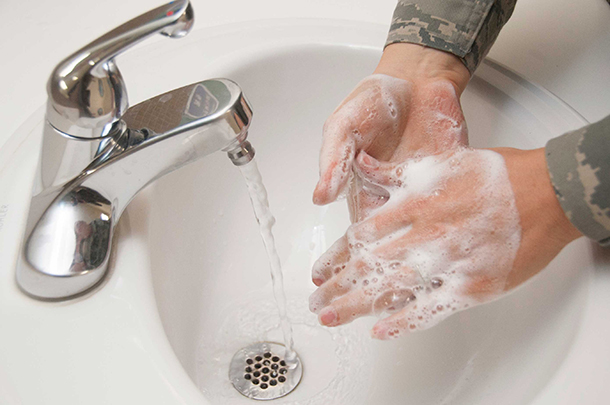 washing hands to prevent corona
